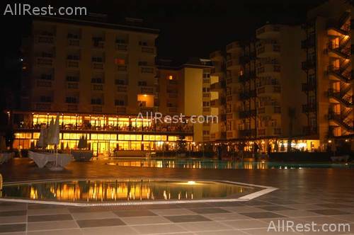 Hotel Titan Garden 3